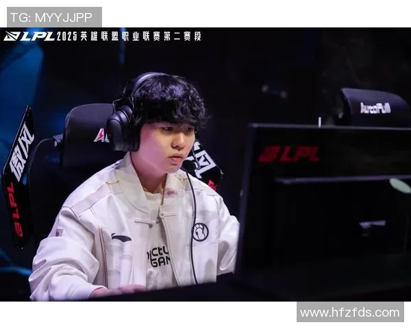电竞新闻精英赛中IG战队选手个人能力表现深度分析与点评